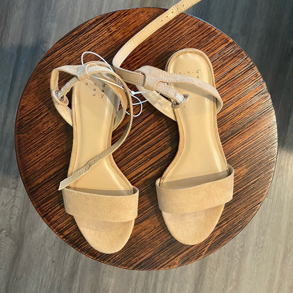Tan/beige/nude sandals
